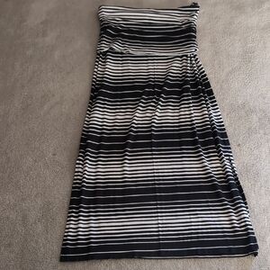 White House Black Market Black and White Maxi Skirt